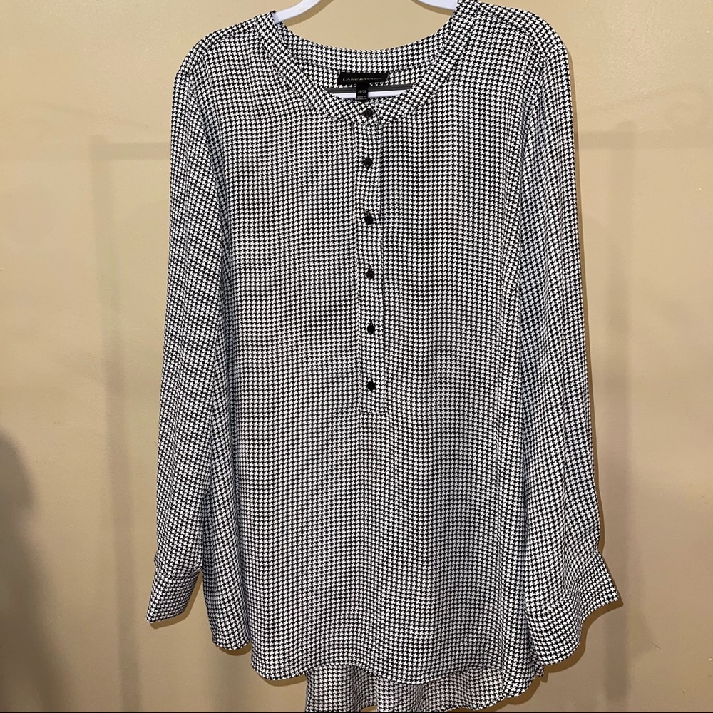 Lane Bryant top size 26/28